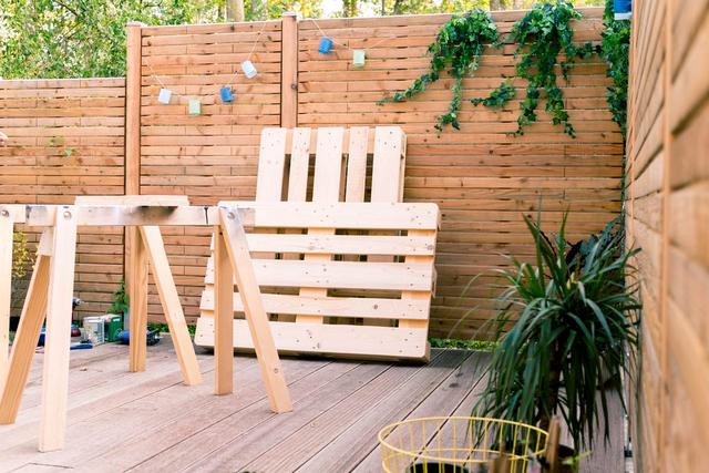 Materialien und Gestaltungsideen: Wie du deine eigene Garderobe selbst bauen kannst Materialien und Gestaltungsideen: Wie du deine eigene Garderobe selbst bauen kannst