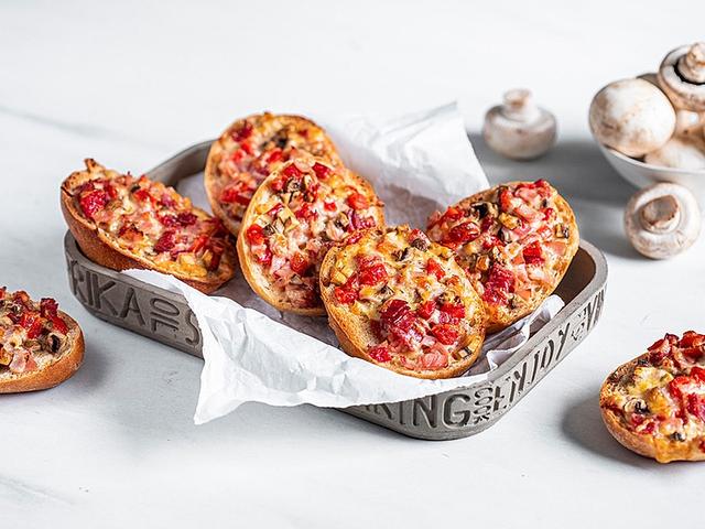 Einfaches Rezept für selbstgemachte Pizzabrötchen