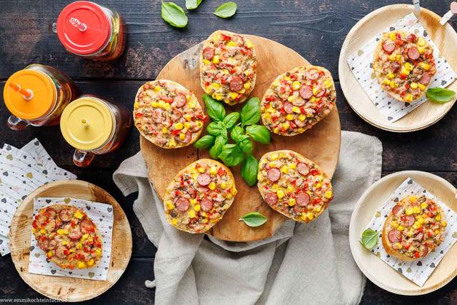 Köstliche Pizzabrötchen ganz einfach selbst zubereiten