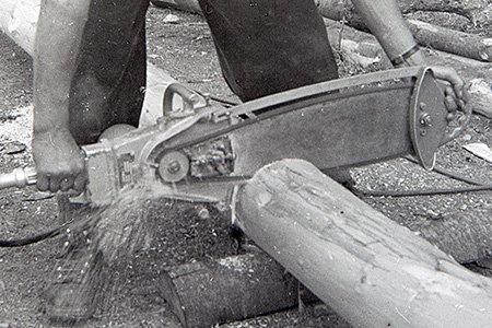 Die erstaunliche Geschichte der Kettensäge: Von der Geburtshilfe zur effizienten Waldarbeit Die erstaunliche Geschichte der Kettensäge: Von der Geburtshilfe zur effizienten Waldarbeit