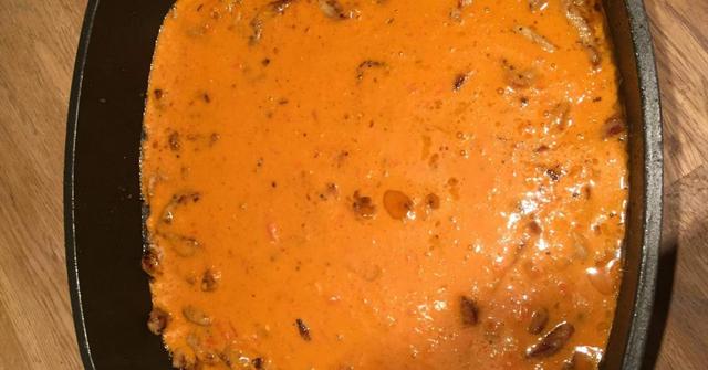 Wie lange hält sich selbstgemachte Metaxasauce im Kühlschrank?