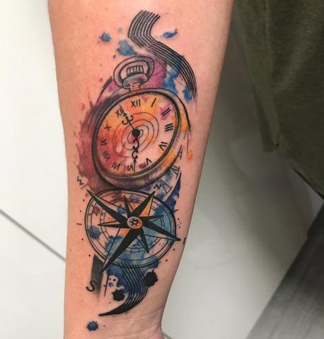 Sonne, Mond und Sterne: Die tiefe Symbolik dieser beliebten Tattoo-Motive Sonne, Mond und Sterne: Die tiefe Symbolik dieser beliebten Tattoo-Motive