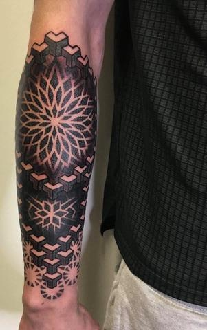4. Die kulturelle Bedeutung von Mandala-Tattoos 4. Die kulturelle Bedeutung von Mandala-Tattoos