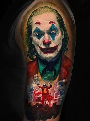 Der Joker als Tattoo-Symbol: Eine Mischung aus Freude und Dunkelheit Der Joker als Tattoo-Symbol: Eine Mischung aus Freude und Dunkelheit