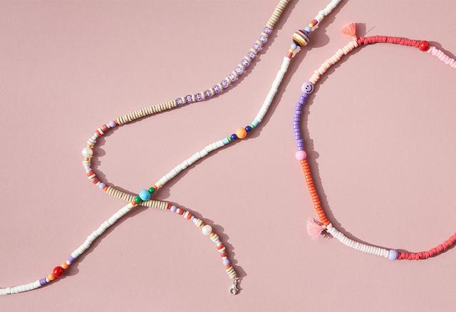 Bastelspaß im Sommer: Brillenkette selber machen leicht gemacht Bastelspaß im Sommer: Brillenkette selber machen leicht gemacht