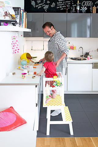 Kreative Idee: Lernturm für Kinder selbstgebaut mit Ikea Hack Kreative Idee: Lernturm für Kinder selbstgebaut mit Ikea Hack