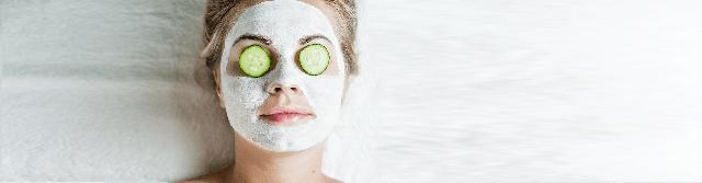 Porentiefe Reinigung: Erdbeer-Gesichtsmaske selber machen für einen strahlenden Teint Porentiefe Reinigung: Erdbeer-Gesichtsmaske selber machen für einen strahlenden Teint