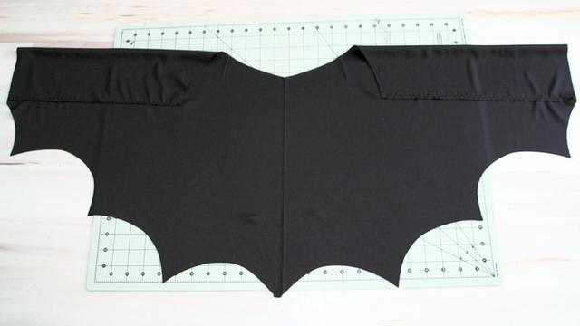 Günstiges Halloween-Kostüm: Fledermauskostüm für Kinder selbstgemacht