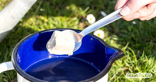 Schnellkomposter aus Hausmitteln: Hefe, Zucker und Wasser als DIY-Kompostbeschleuniger Schnellkomposter aus Hausmitteln: Hefe, Zucker und Wasser als DIY-Kompostbeschleuniger