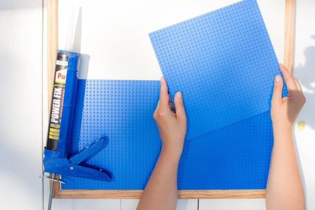 Schritt-für-Schritt-Anleitung für einen DIY Lego-Tisch Schritt-für-Schritt-Anleitung für einen DIY Lego-Tisch