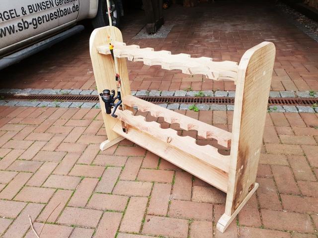 Praktischer Angelrutenständer zum Selbermachen Praktischer Angelrutenständer zum Selbermachen