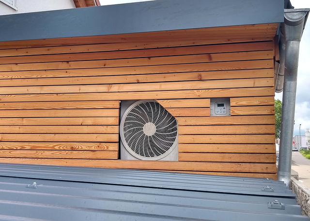 Kreative Lösungen zum Selbstbau einer Verkleidung für Ihre Wärmepumpe Kreative Lösungen zum Selbstbau einer Verkleidung für Ihre Wärmepumpe