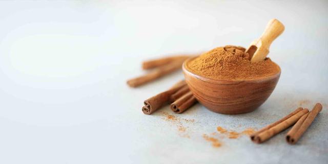 Die richtige Dosierung von Zimt für Hunde: Gesundheitsvorteile und Risiken