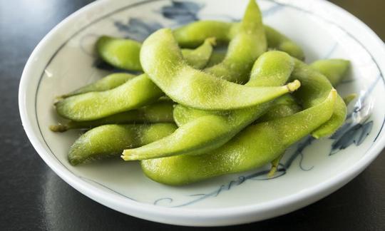 Edamame: Knackige grüne Sojabohnen mit vielen gesundheitlichen Vorteilen Edamame: Knackige grüne Sojabohnen mit vielen gesundheitlichen Vorteilen