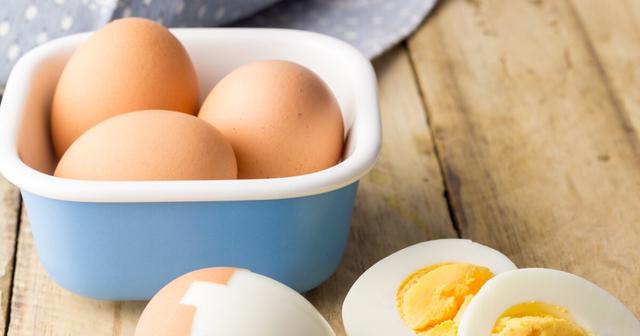 Haltbarkeit von gekochten Eiern: Wie lange kann man sie essen? Haltbarkeit von gekochten Eiern: Wie lange kann man sie essen?