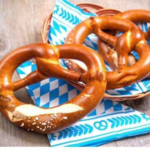 Schritt für Schritt zur eigenen Laugenbrezel: Rezept und Anleitung Schritt für Schritt zur eigenen Laugenbrezel: Rezept und Anleitung