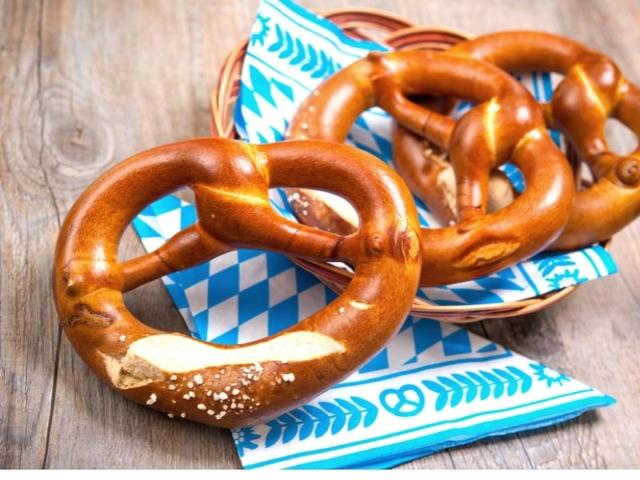 Keine Angst vor dem Backen: So einfach sind selbstgemachte Laugenbrezeln Keine Angst vor dem Backen: So einfach sind selbstgemachte Laugenbrezeln