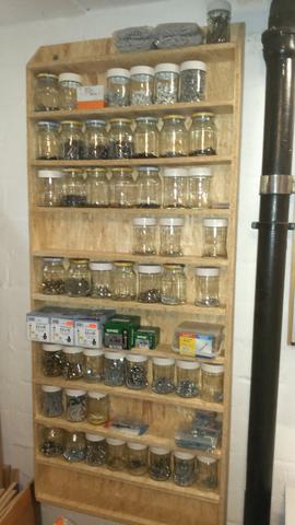 Ordnung leicht gemacht: Anleitung für den Bau eines praktischen Schraubenregals Ordnung leicht gemacht: Anleitung für den Bau eines praktischen Schraubenregals