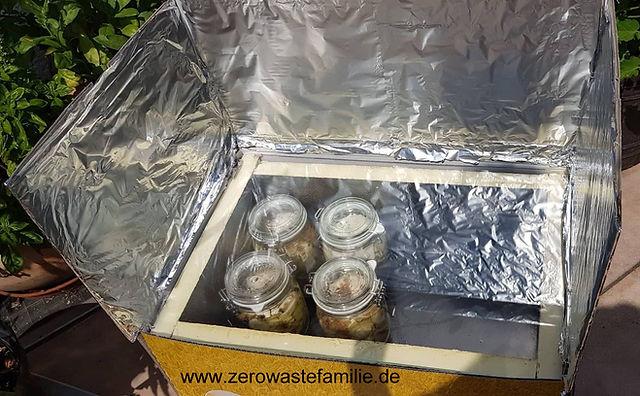 DIY Solarkocher: Mit Sonnenenergie kochen leicht gemacht DIY Solarkocher: Mit Sonnenenergie kochen leicht gemacht