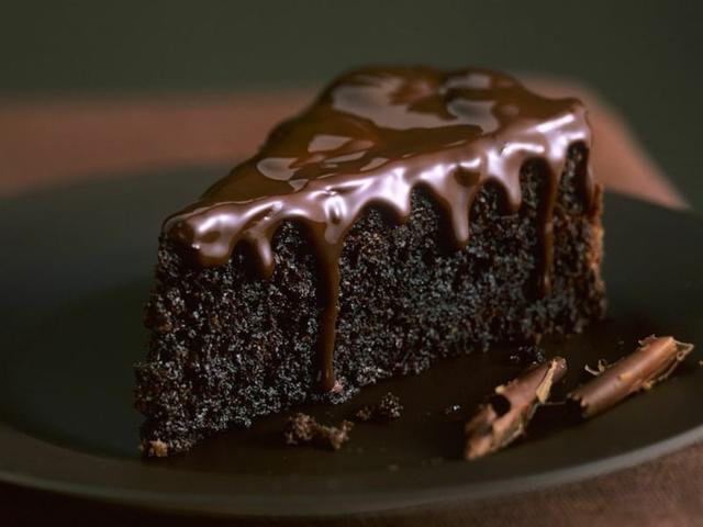 Saftiger Schokokuchen – extra schokoladig, einfach, schnell Saftiger Schokokuchen – extra schokoladig, einfach, schnell