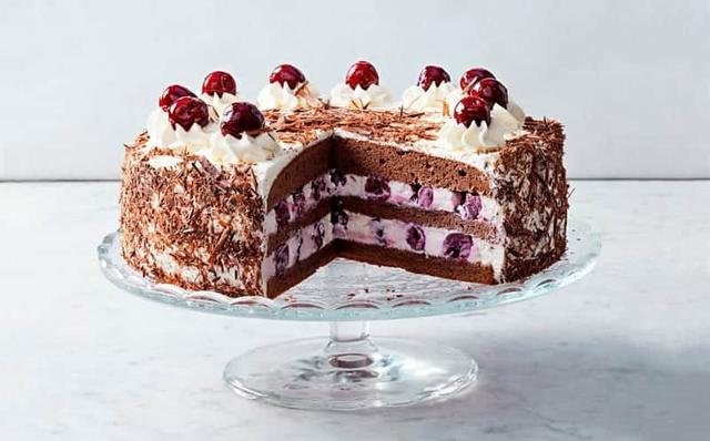 Unkomplizierte Tortenrezepte für jeden Anlass: Selbstgemacht und köstlich Unkomplizierte Tortenrezepte für jeden Anlass: Selbstgemacht und köstlich