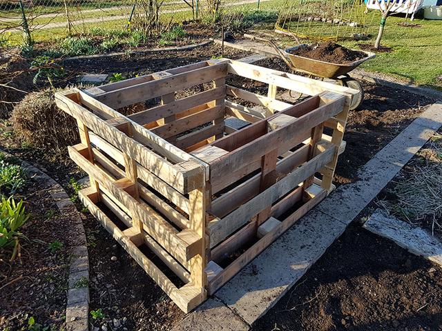 Nutze alte Paletten: Bauanleitung für selbstgemachte Hochbeete Nutze alte Paletten: Bauanleitung für selbstgemachte Hochbeete