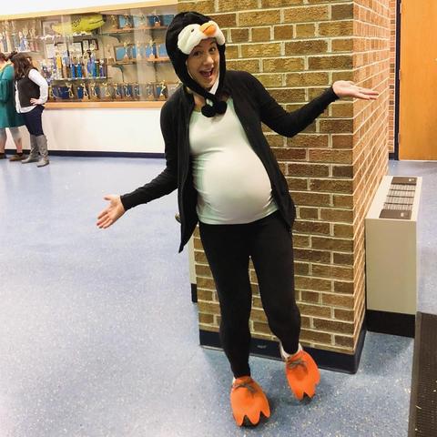 Paar-Kostüm Idee: Pinguine selber machen für Karneval oder Fasching Paar-Kostüm Idee: Pinguine selber machen für Karneval oder Fasching