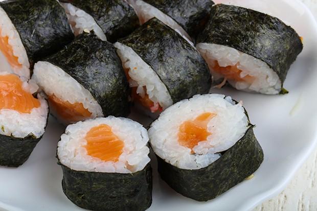 Anfängerfreundliches Rezept: So gelingt das selbstgemachte Sushi