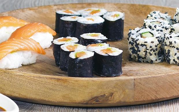 Sushi selber machen für Einsteiger: Mit diesem Rezept kein Problem!