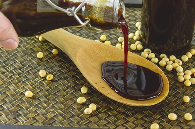 Süße Variation: Vanillesauce mit selbstgemachter Sojasauce für Desserts