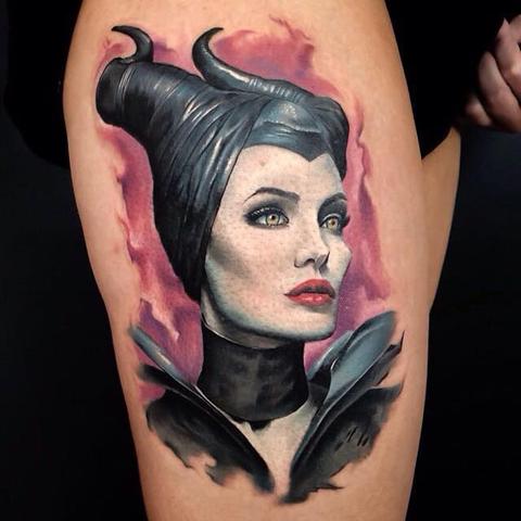Die Symbolik hinter einem Maleficent-Tattoo enthüllt Die Symbolik hinter einem Maleficent-Tattoo enthüllt