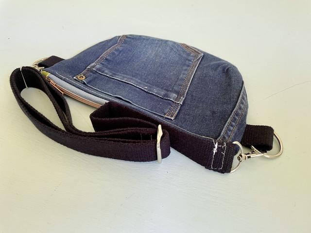 Nachhaltiges Upcycling-Projekt: Jeans Taschen nähen leicht gemacht Nachhaltiges Upcycling-Projekt: Jeans Taschen nähen leicht gemacht