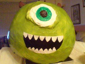 Schritt-für-Schritt-Anleitung für ein selbstgemachtes Alien-Kostüm Schritt-für-Schritt-Anleitung für ein selbstgemachtes Alien-Kostüm