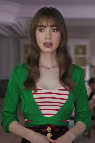 "Emily in Paris Staffel 4: Wann dürfen wir uns auf neue Folgen freuen?" "Emily in Paris Staffel 4: Wann dürfen wir uns auf neue Folgen freuen?"