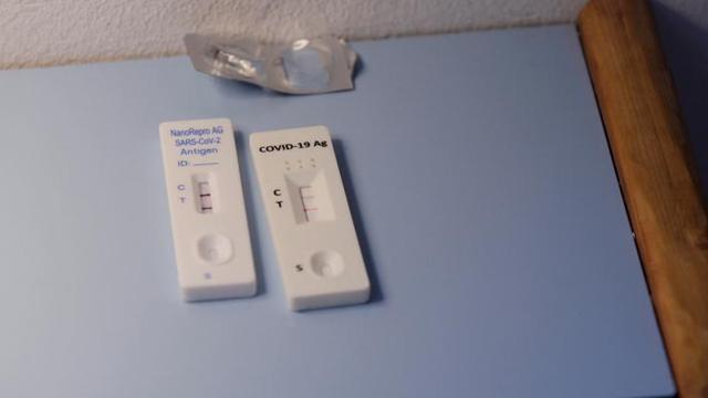 Beschäftigte in Krankenhäusern und Pflegeheimen: Keine Isolationspflicht, aber Maskenpflicht bleibt bestehen Beschäftigte in Krankenhäusern und Pflegeheimen: Keine Isolationspflicht, aber Maskenpflicht bleibt bestehen