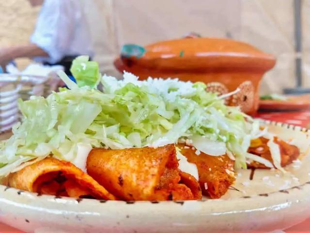 Enchiladas: Eine traditionelle mexikanische Speise mit einer langen Geschichte