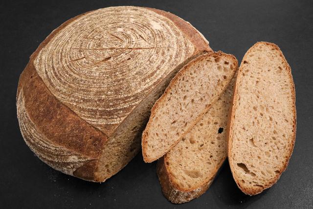 Ruchmehl Brot: Charakteristische Textur und vollmundiger Geschmack Ruchmehl Brot: Charakteristische Textur und vollmundiger Geschmack