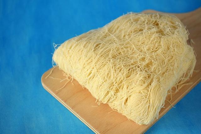 Welche Stoffe werden für Engelshaar verwendet? Welche Stoffe werden für Engelshaar verwendet?