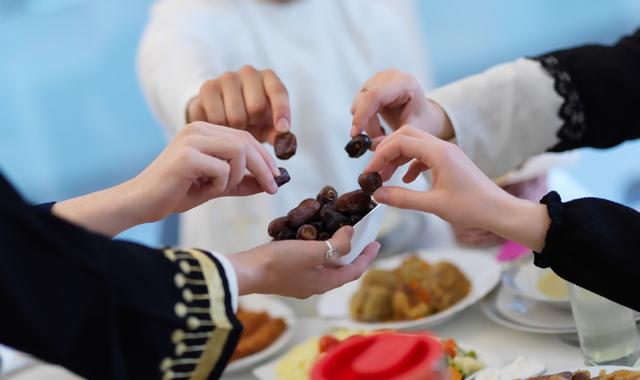 Die Vielfalt von Sahur: Entdecken Sie verschiedene Kulturen durch ihre Frühstückstraditionen Die Vielfalt von Sahur: Entdecken Sie verschiedene Kulturen durch ihre Frühstückstraditionen