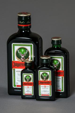 Jägermeister und seine Kräuterwelt: Eine nähere Betrachtung Jägermeister und seine Kräuterwelt: Eine nähere Betrachtung