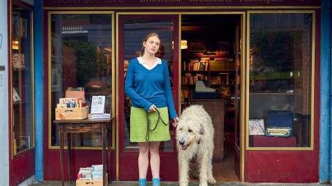 Vorführungszeiten für den Film "Was man von hier aus sehen kann" Vorführungszeiten für den Film "Was man von hier aus sehen kann"