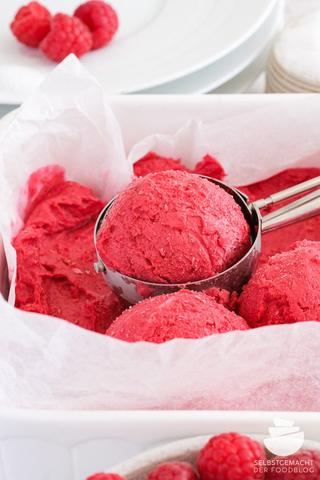 Himbeereis selber machen: Erfrischendes Sommerrezept für heiße Tage Himbeereis selber machen: Erfrischendes Sommerrezept für heiße Tage
