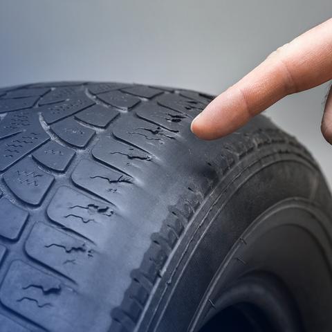 Die Bedeutung einer korrekten Spureinstellung für den Reifenverschleiß Die Bedeutung einer korrekten Spureinstellung für den Reifenverschleiß