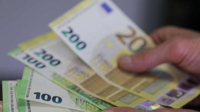 Sockelbetrag: Ein fester Euro-Betrag für alle Beschäftigten Sockelbetrag: Ein fester Euro-Betrag für alle Beschäftigten