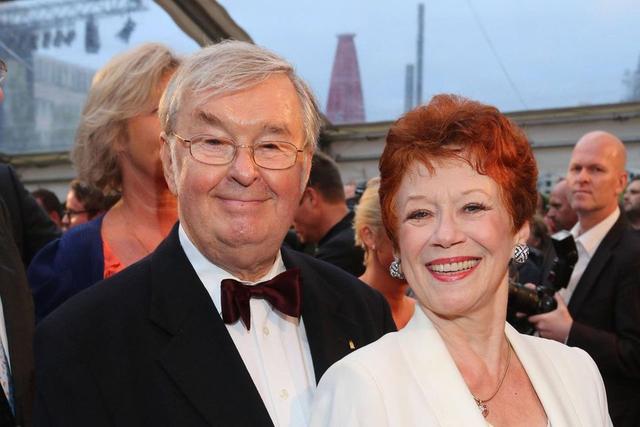 Ernst Hilbich trauert um seine Ehefrau Lotti Krekel Ernst Hilbich trauert um seine Ehefrau Lotti Krekel