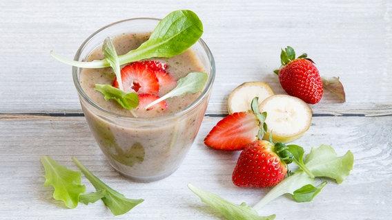 Gesunde Ernährung bei Gastritis: Lebensmittel, die den gestressten Magen beruhigen Gesunde Ernährung bei Gastritis: Lebensmittel, die den gestressten Magen beruhigen