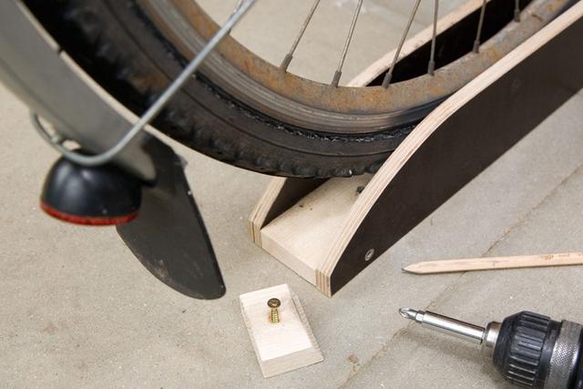Anleitung: Fahrradständer selber bauen - Platz sparen und Ordnung schaffen Anleitung: Fahrradständer selber bauen - Platz sparen und Ordnung schaffen