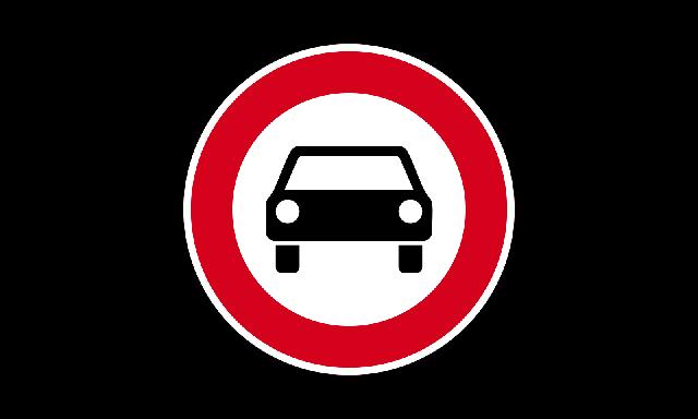 Lastwagen und Lkw mit Anhängern dürfen hier nicht fahren. Lastwagen und Lkw mit Anhängern dürfen hier nicht fahren.