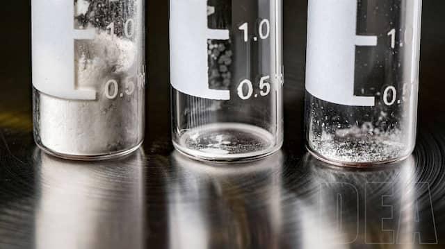 3. Fentanyl: Eine gefährliche und extrem süchtig machende Droge 3. Fentanyl: Eine gefährliche und extrem süchtig machende Droge
