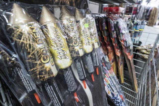 Feuerwerk kaufen: Ab welchem Zeitpunkt ist der Verkauf für Silvester möglich? Feuerwerk kaufen: Ab welchem Zeitpunkt ist der Verkauf für Silvester möglich?